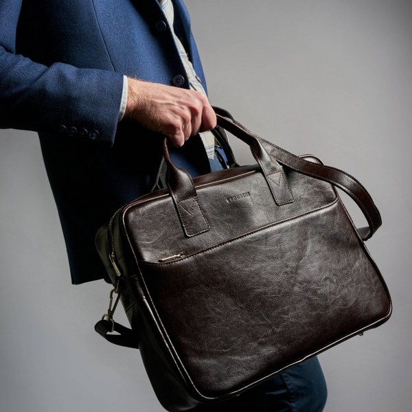 Torba na laptop z gładkiej skóry licowej Brodrene R12 ciemnobrązowa