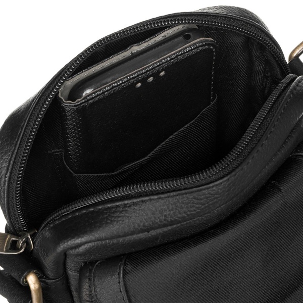 Czarna skórzana saszetka męska PETERSON 504-NDM