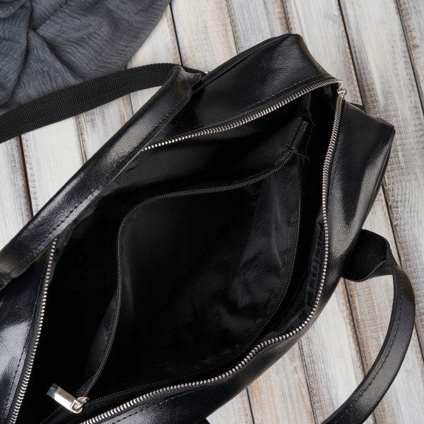 Torba na laptop z gładkiej skóry licowej Brodrene czarna