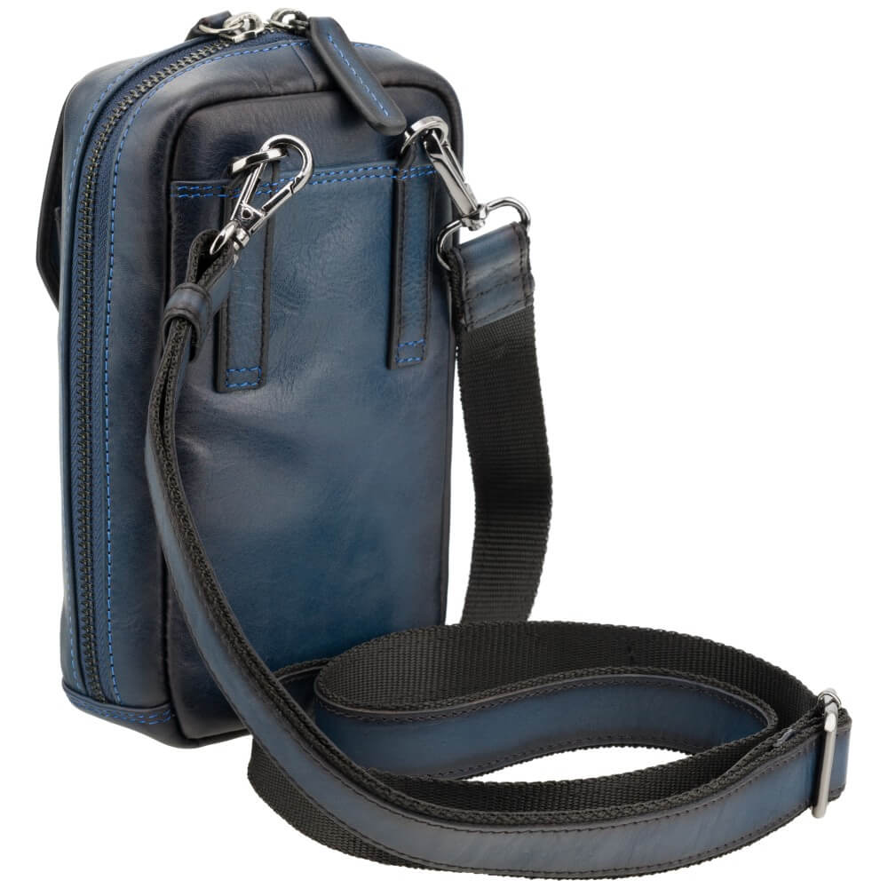 AT45_Alex_Burnish_Blue_10 Skórzana saszetka podróżna Visconti Atelier granatowa